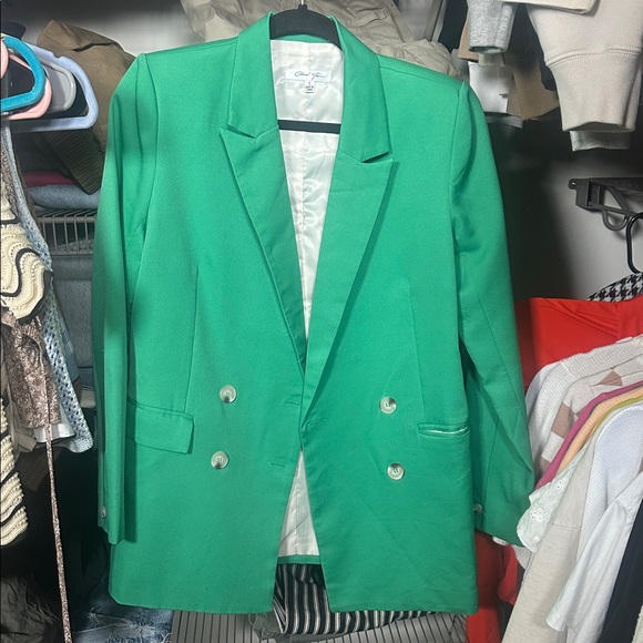 Green Blazer - Picture 3 of 3